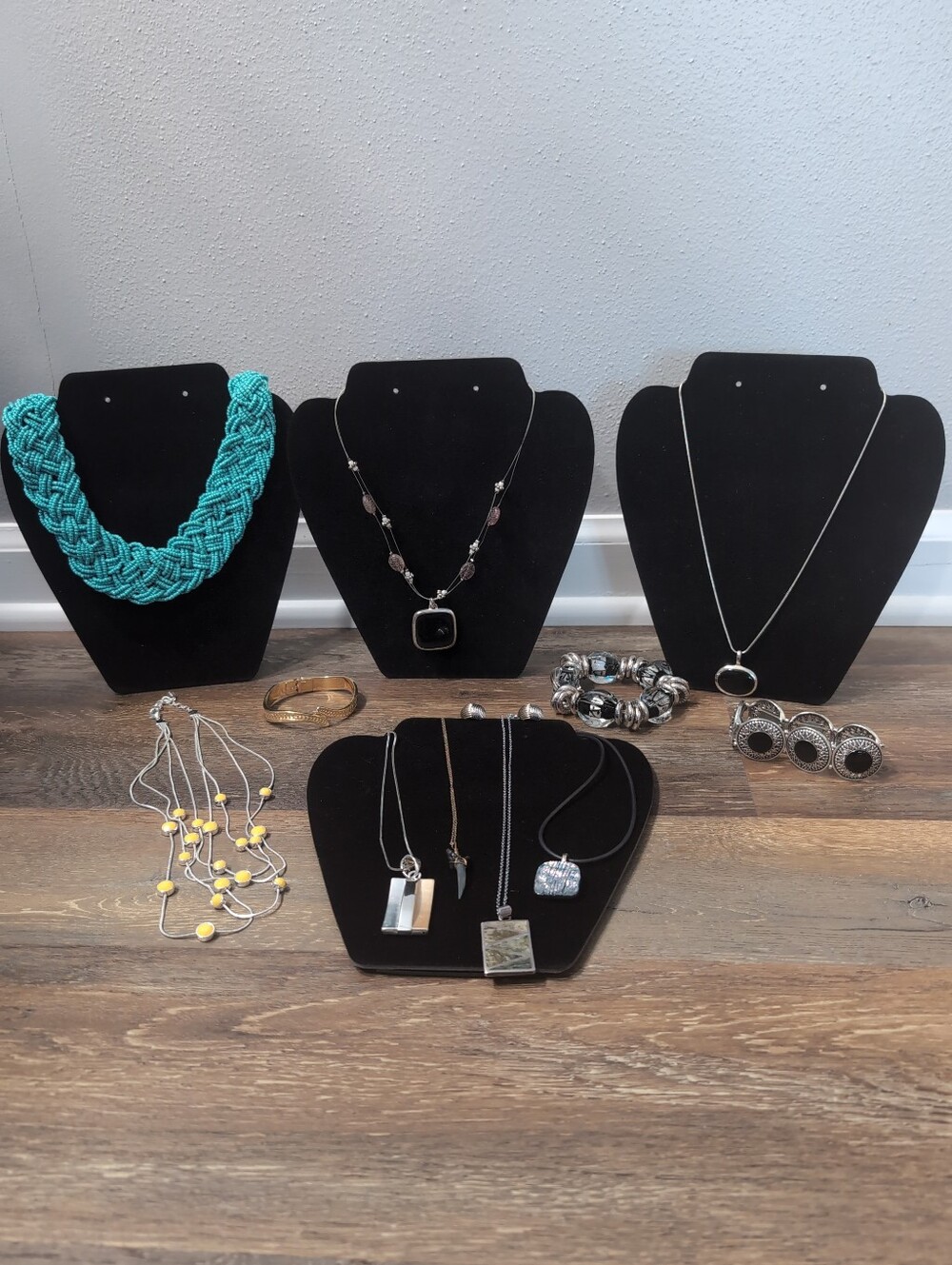 Set of 12 Vintage & Costume Jewelry Necklaces/Bracelets/Rings